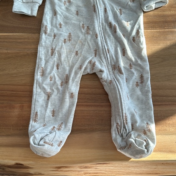 Tree print Sleeper - 6-9M - Picture 2 of 4
